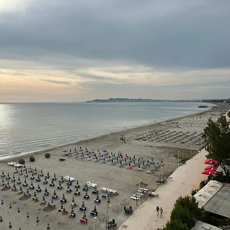 View Διαμέρισμα *
